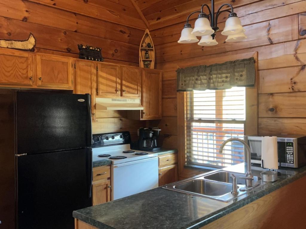 Story Brook: Beautiful True Log Cabin! Close To Dollywood, State Park, And More! Сивиървил Екстериор снимка